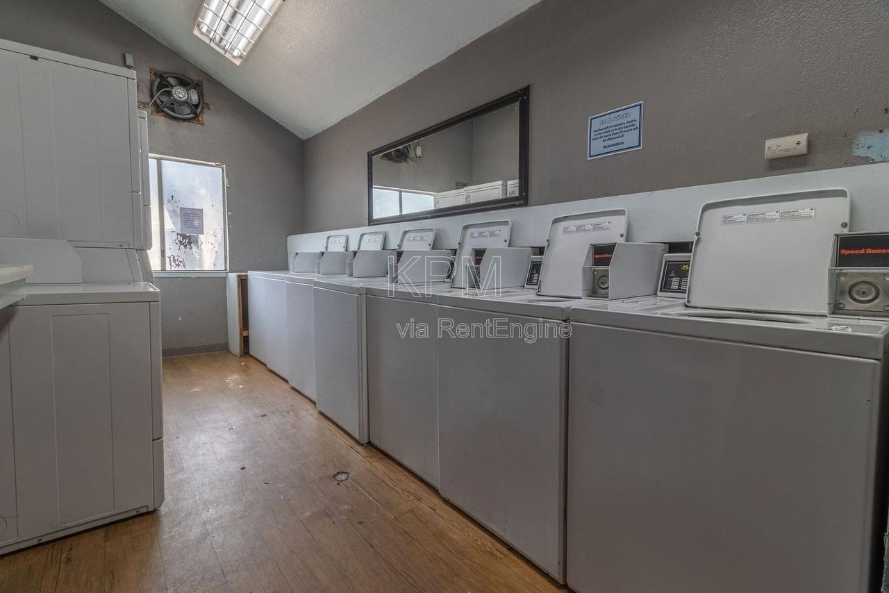 3939 N Pershing Ave #101 - Photo 5 of 5