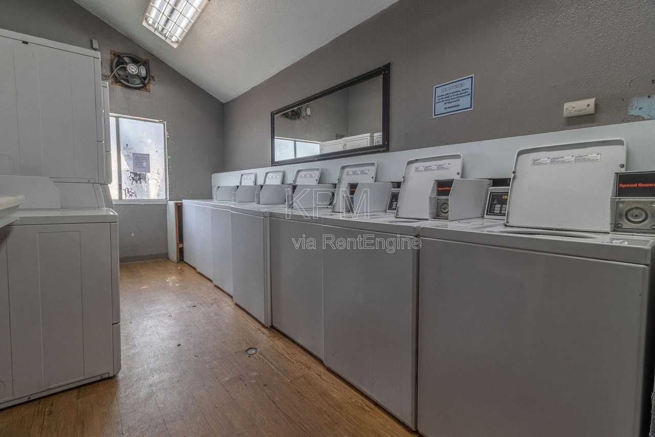 3939 N Pershing Ave #051 - Photo 7 of 8