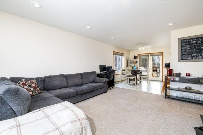 9 Parson Dr - Photo 5 of 19