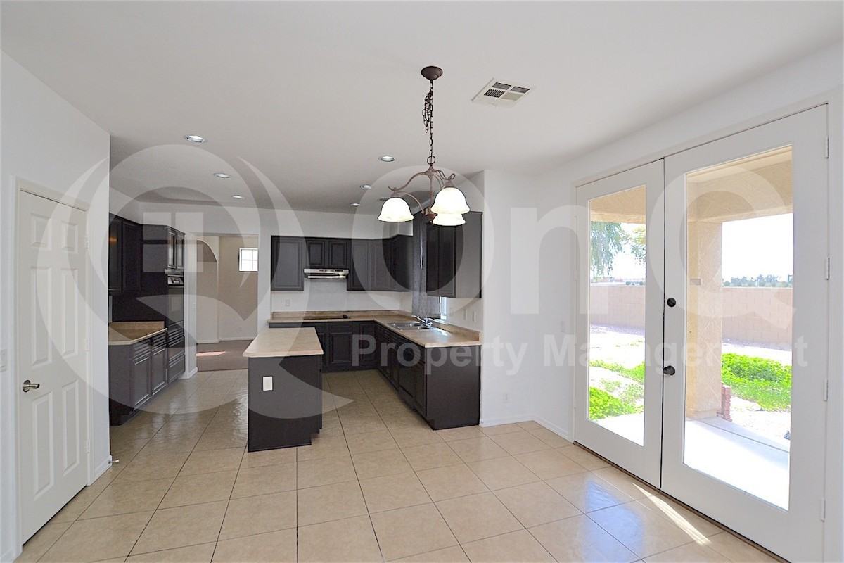 2560 S Dragoon Dr - Photo 6 of 29