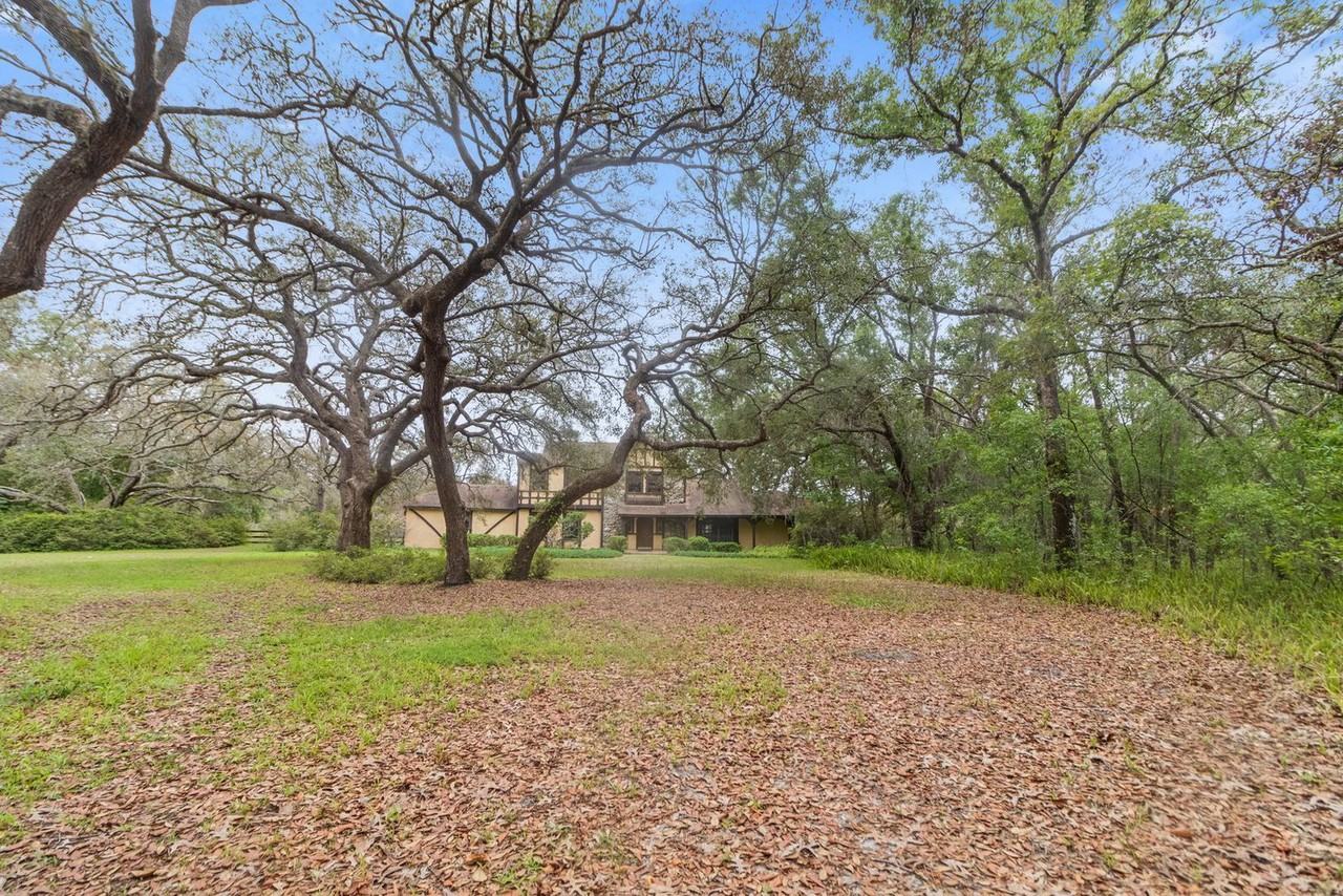 16835 Old Moulton Rd - Photo 3 of 27