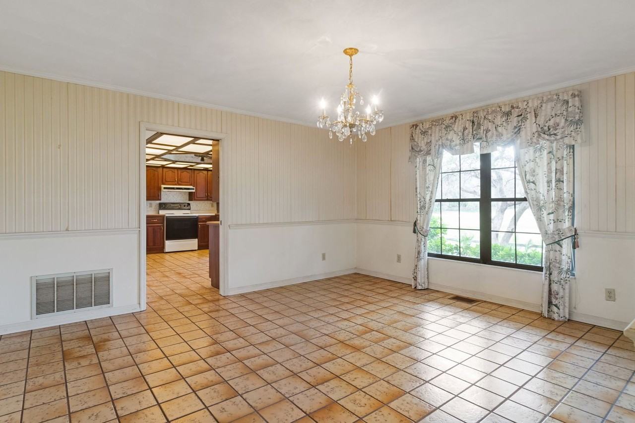 16835 Old Moulton Rd - Photo 6 of 27