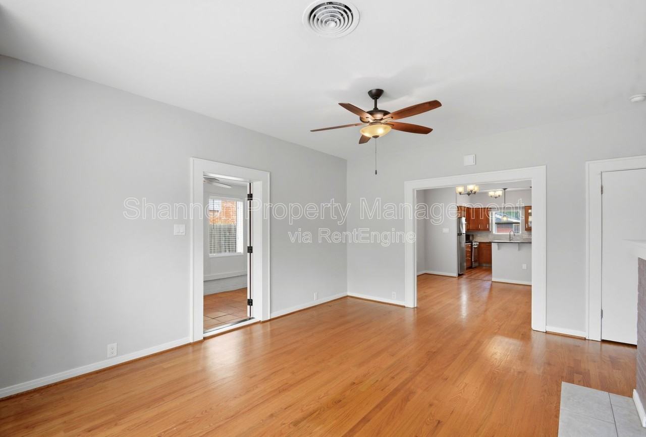 1746 Colquitt St - Photo 6 of 26