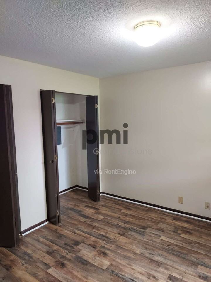 333 Southland Dr #13 - Photo 2 of 19