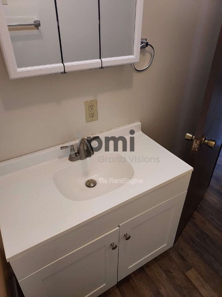 333 Southland Dr #13 - Photo 4 of 19
