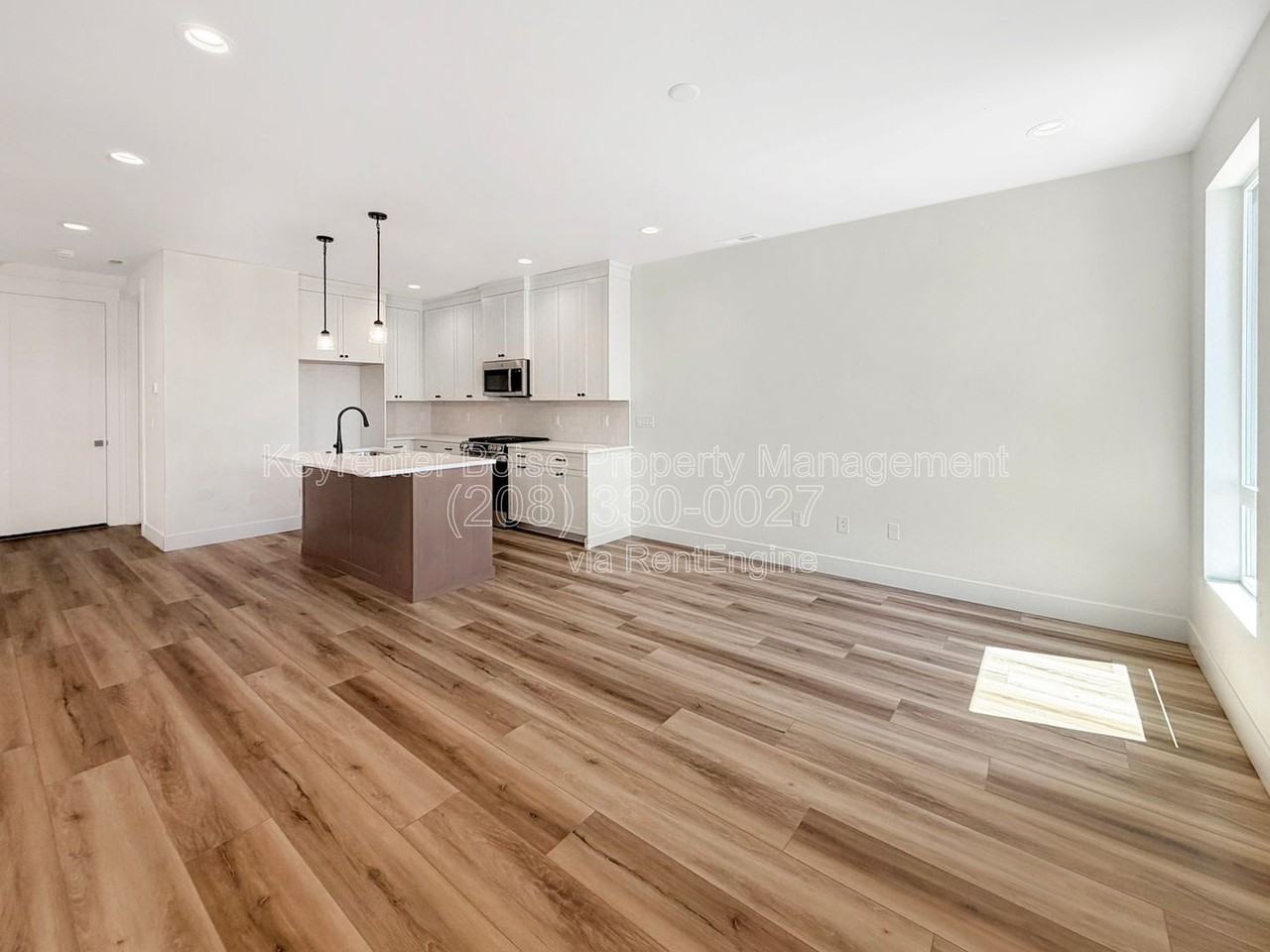 373 E Lombard Ln - Photo 5 of 22