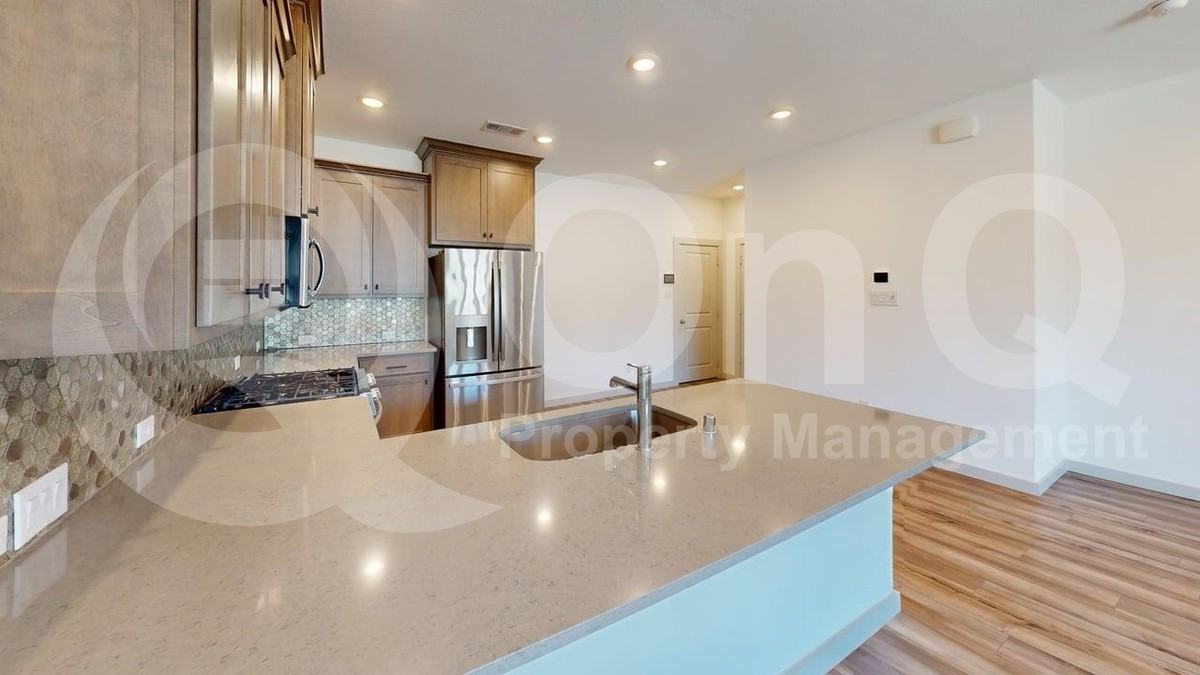 313 Mcconathy Way - Photo 4 of 17