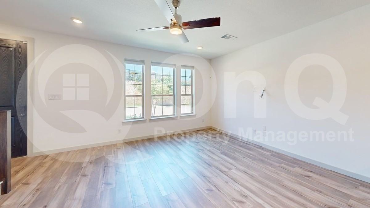 313 Mcconathy Way - Photo 7 of 17