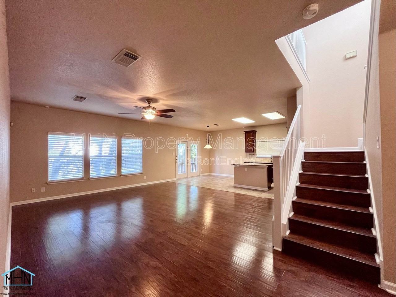 21955 Legend Point Dr - Photo 4 of 36