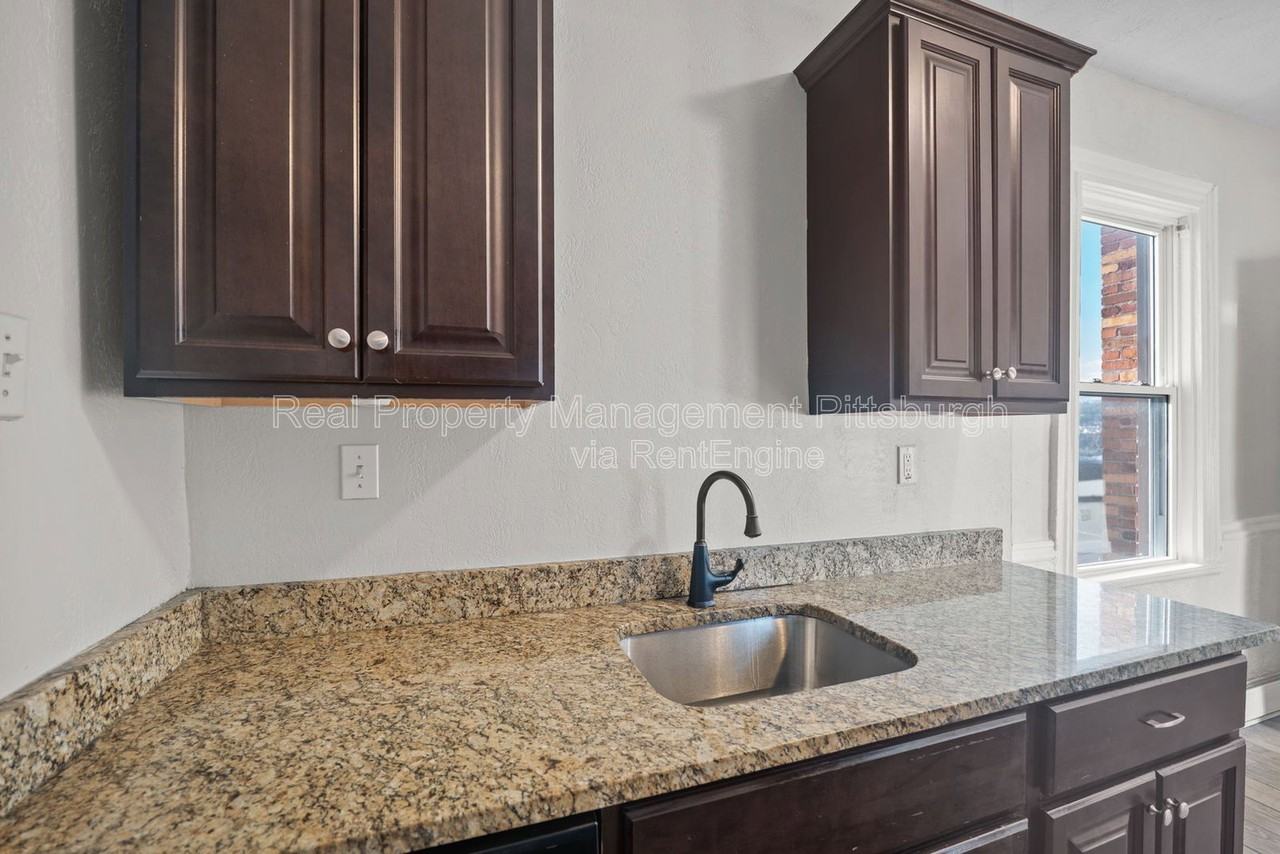 3053 Brereton St #2 - Photo 4 of 25