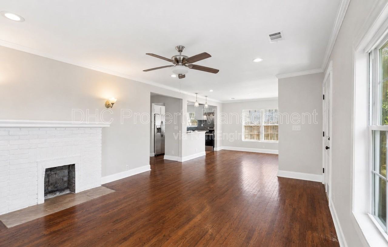 752 Mcdonough Blvd Se - Photo 3 of 10