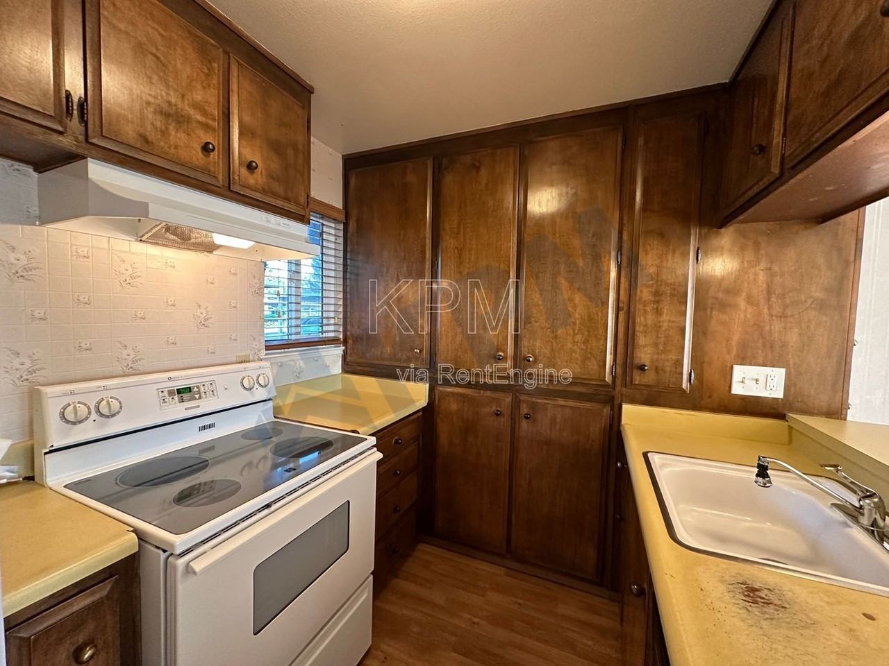 3790 W Benjamin Holt Dr #13 - Photo 7 of 32