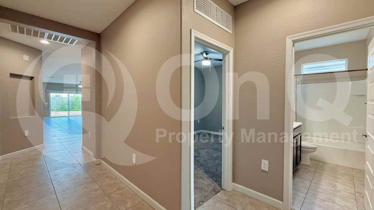 5406 W Stargazer Pl - Photo 6 of 45