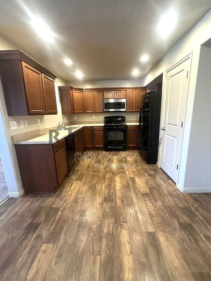 6941 S Village River Ln #I03 - Photo 2 of 12