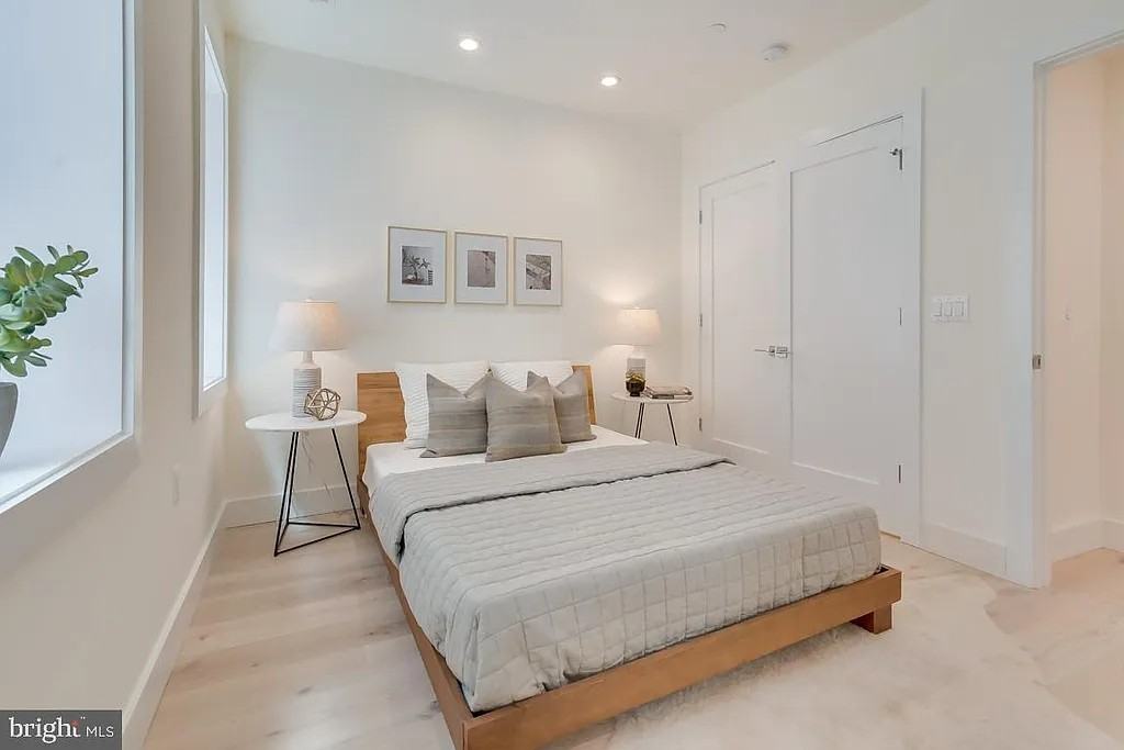 1825 13th St Nw #1 - Photo 3 of 21