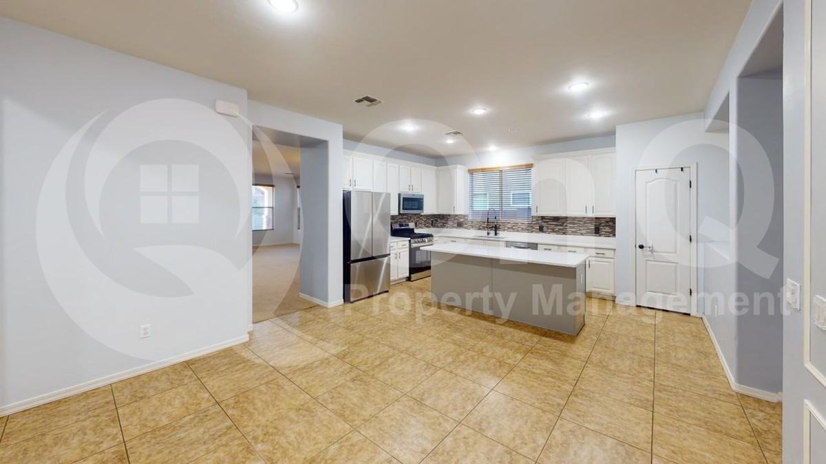 11020 E Pima Creek Dr - Photo 4 of 24