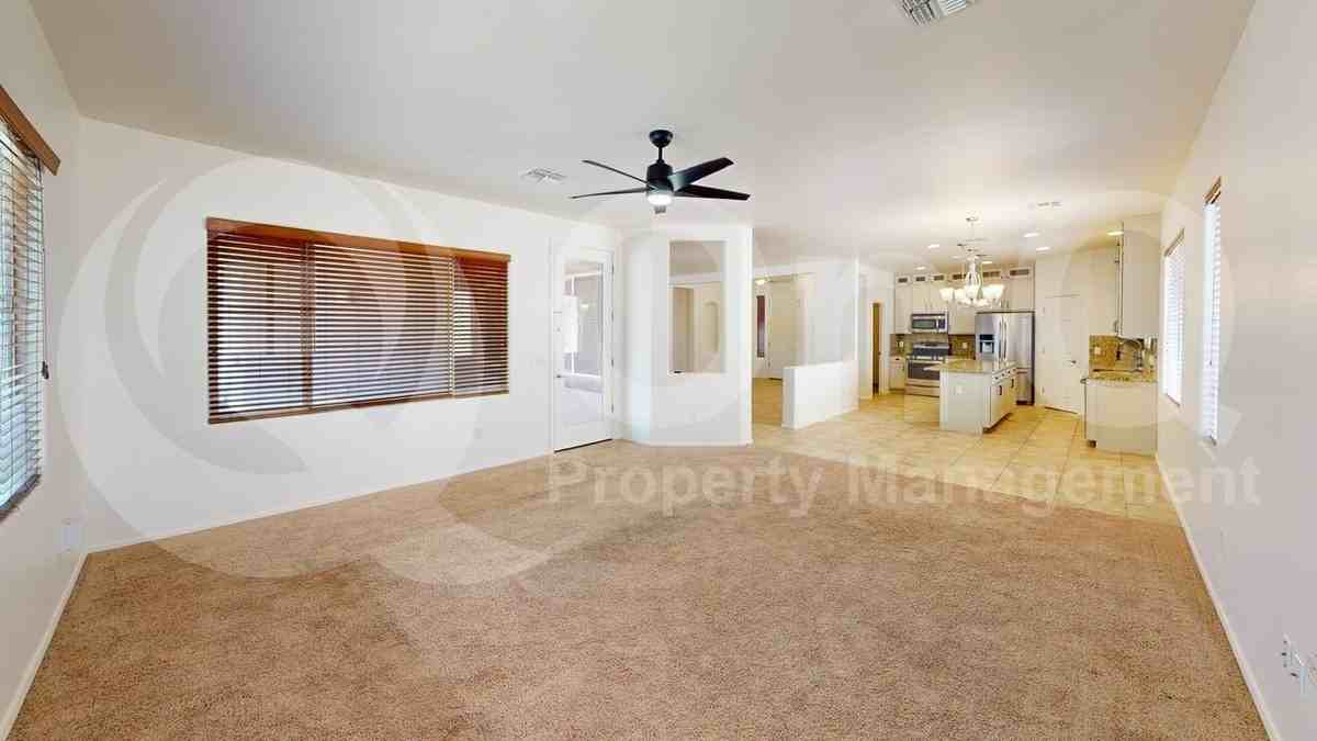 8869 W Irongate Rd - Photo 6 of 25