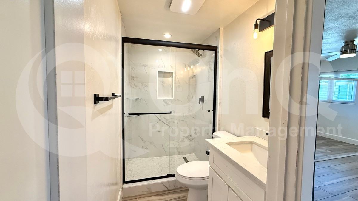 1228 W 5th St #2 - Photo 7 of 11