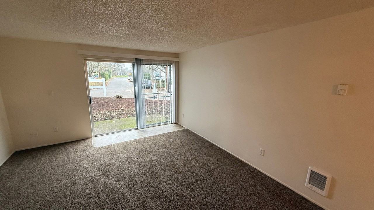 323 Senate St Nw - Photo 2 of 22