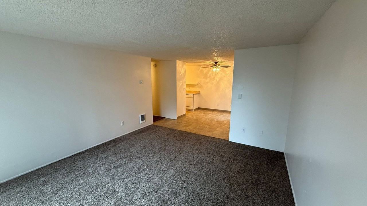 323 Senate St Nw - Photo 3 of 22