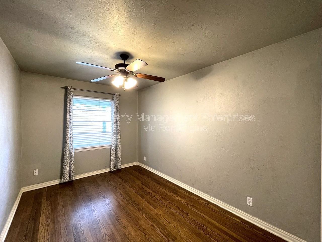 2225 Nw 50th St - Photo 7 of 15