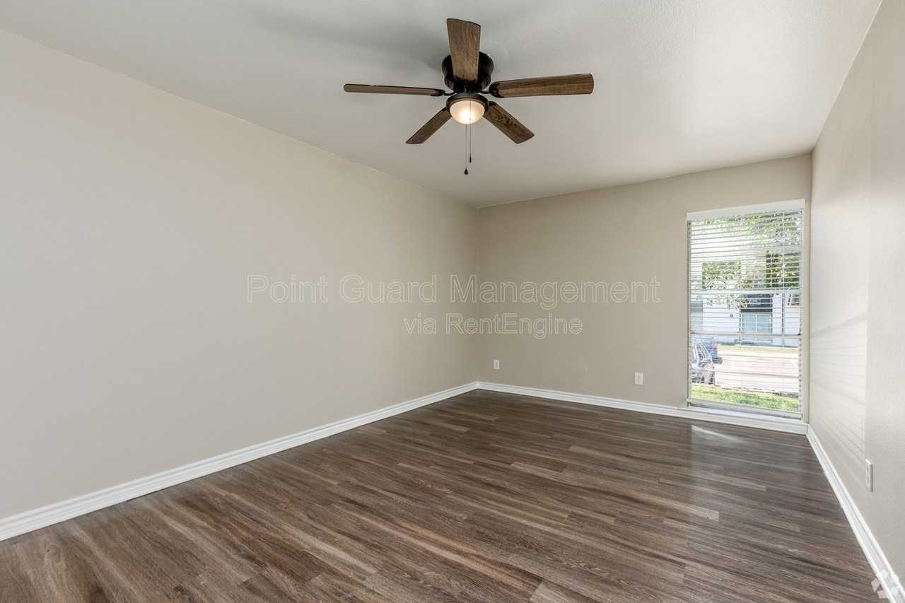 4578 W Kiest Blvd #2078 - Photo 5 of 15