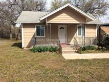 600 N Poplar Ln - Photo 1 of 1