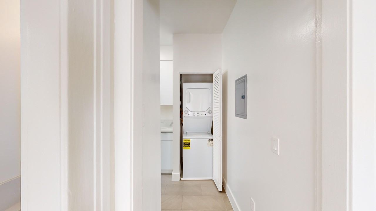 1401 Jones Street - Photo 6 of 30