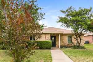 featured image of 7212 Elderberry Ln