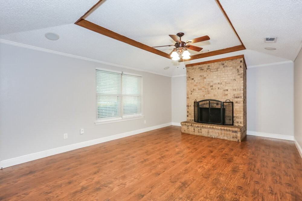 7212 Elderberry Ln - Photo 3 of 16