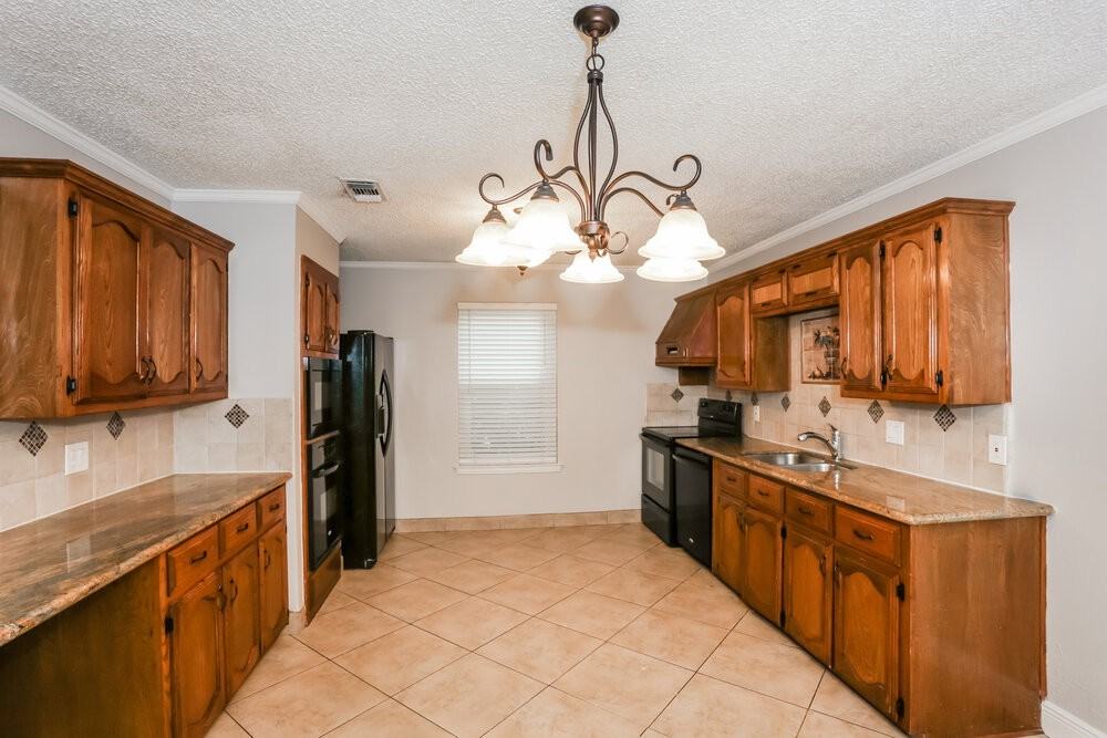 7212 Elderberry Ln - Photo 7 of 16