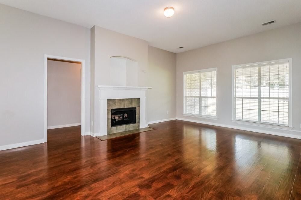 7838 Alexanders Crossing Dr - Photo 6 of 17