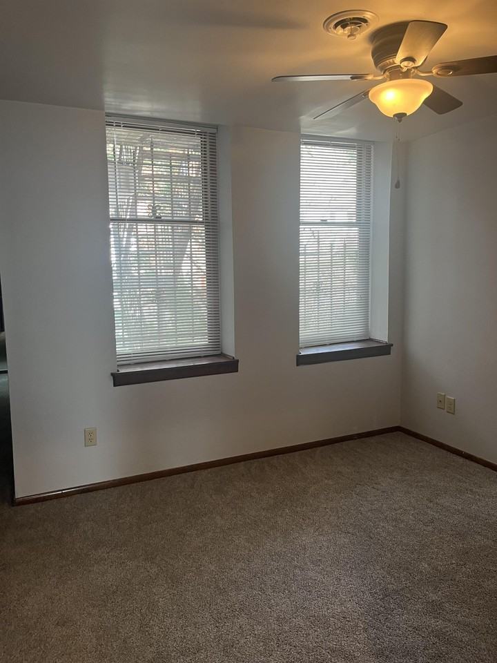 240 Carrington St #3 - Photo 6 of 7