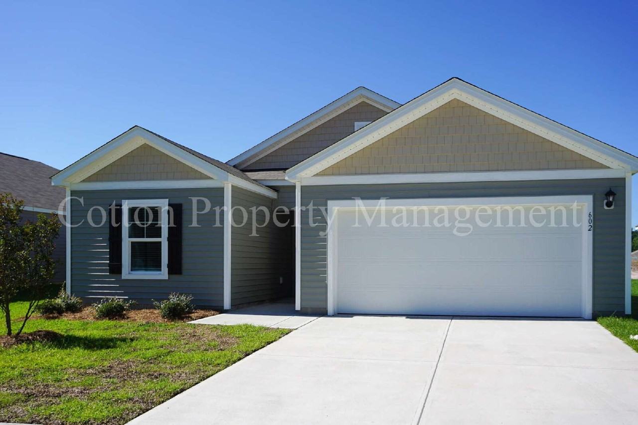 602 Draymore Dr Ne