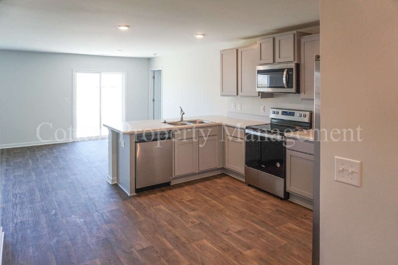 602 Draymore Dr Ne - Photo 5 of 23