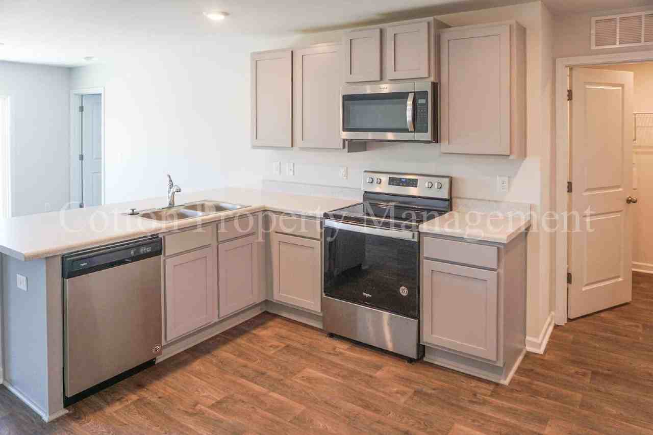 602 Draymore Dr Ne - Photo 6 of 23