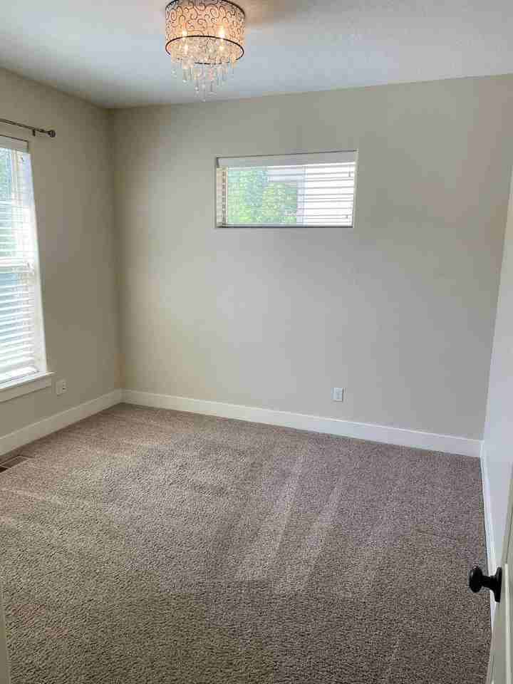 2862 N Centrepoint Way - Photo 5 of 50