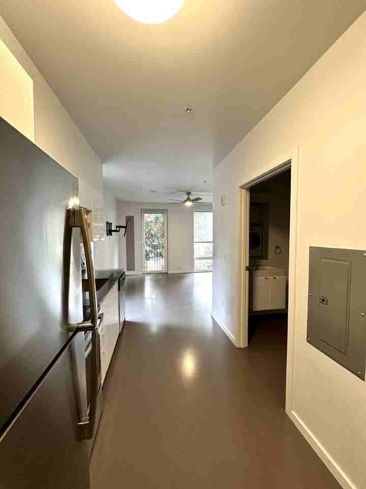 4010 Se Division St #3A - Photo 7 of 9