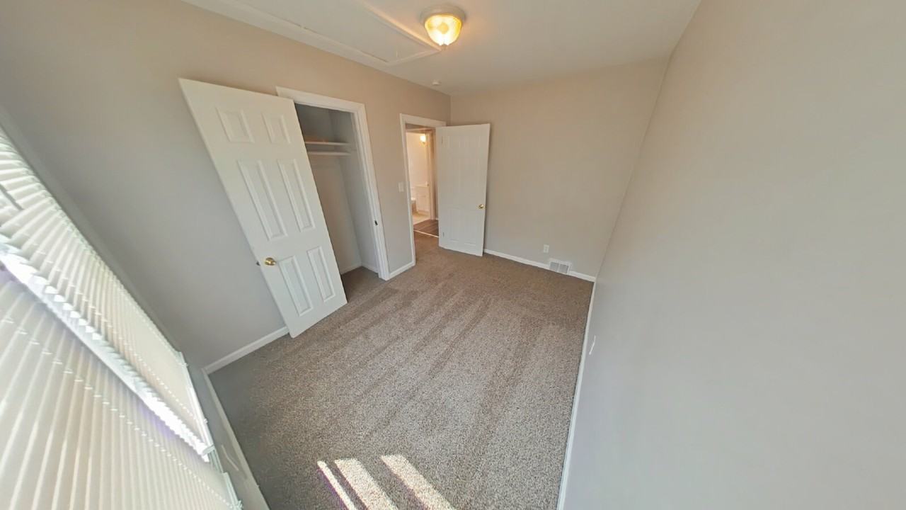 27881 Oneil St - Photo 6 of 10
