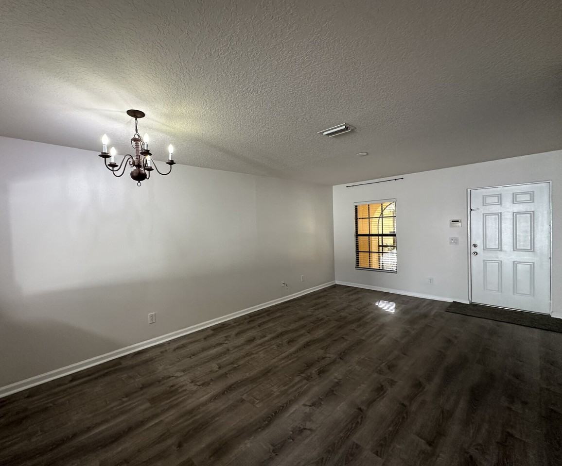 910 Luminary Cir - Photo 6 of 29
