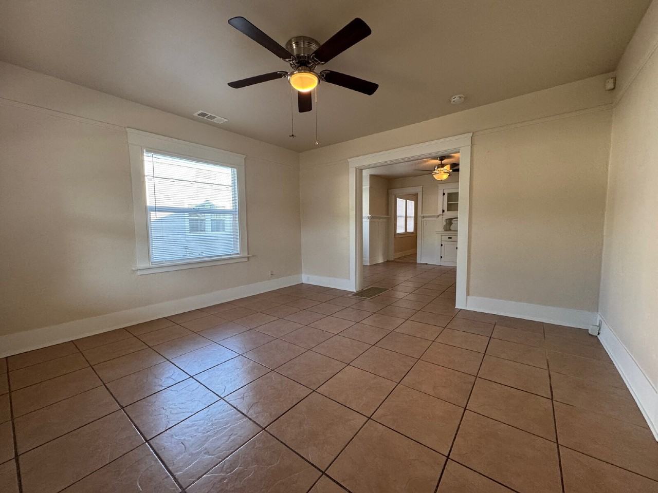 338 Flower St - Photo 6 of 20