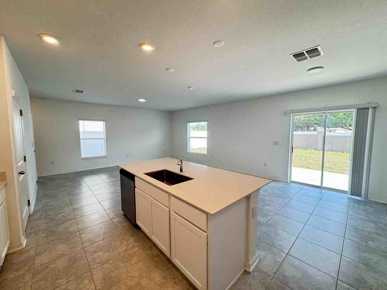 645 Bell Prairie Cir - Photo 6 of 36