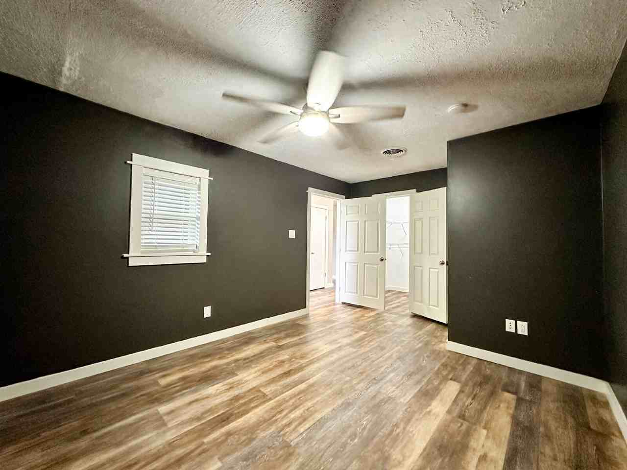 2608 Raleigh Ave - Photo 3 of 24