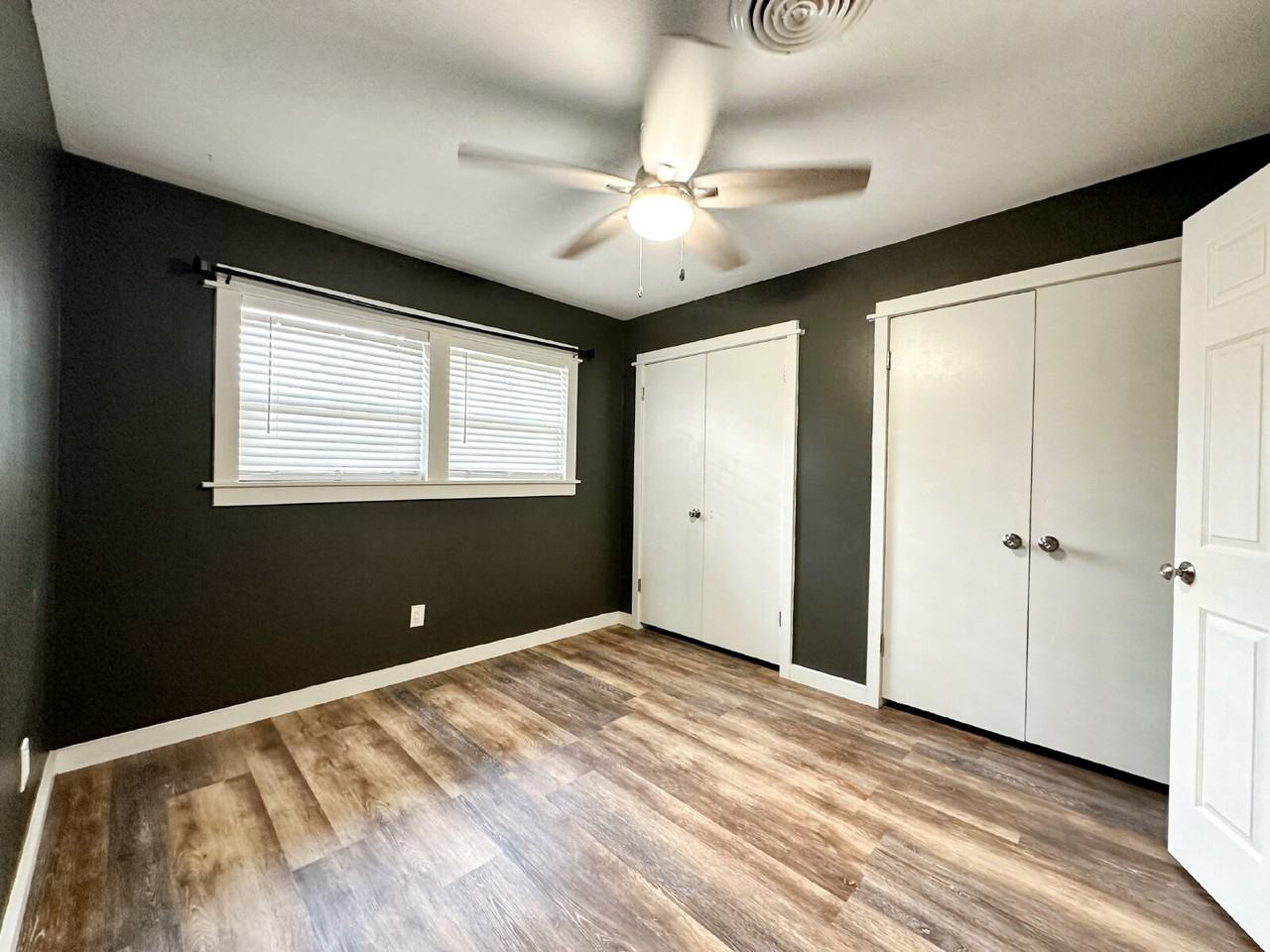 2608 Raleigh Ave - Photo 4 of 24