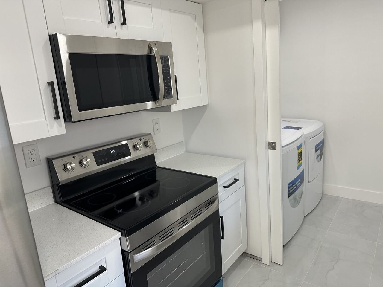 890 Sw 28th St - Photo 6 of 6