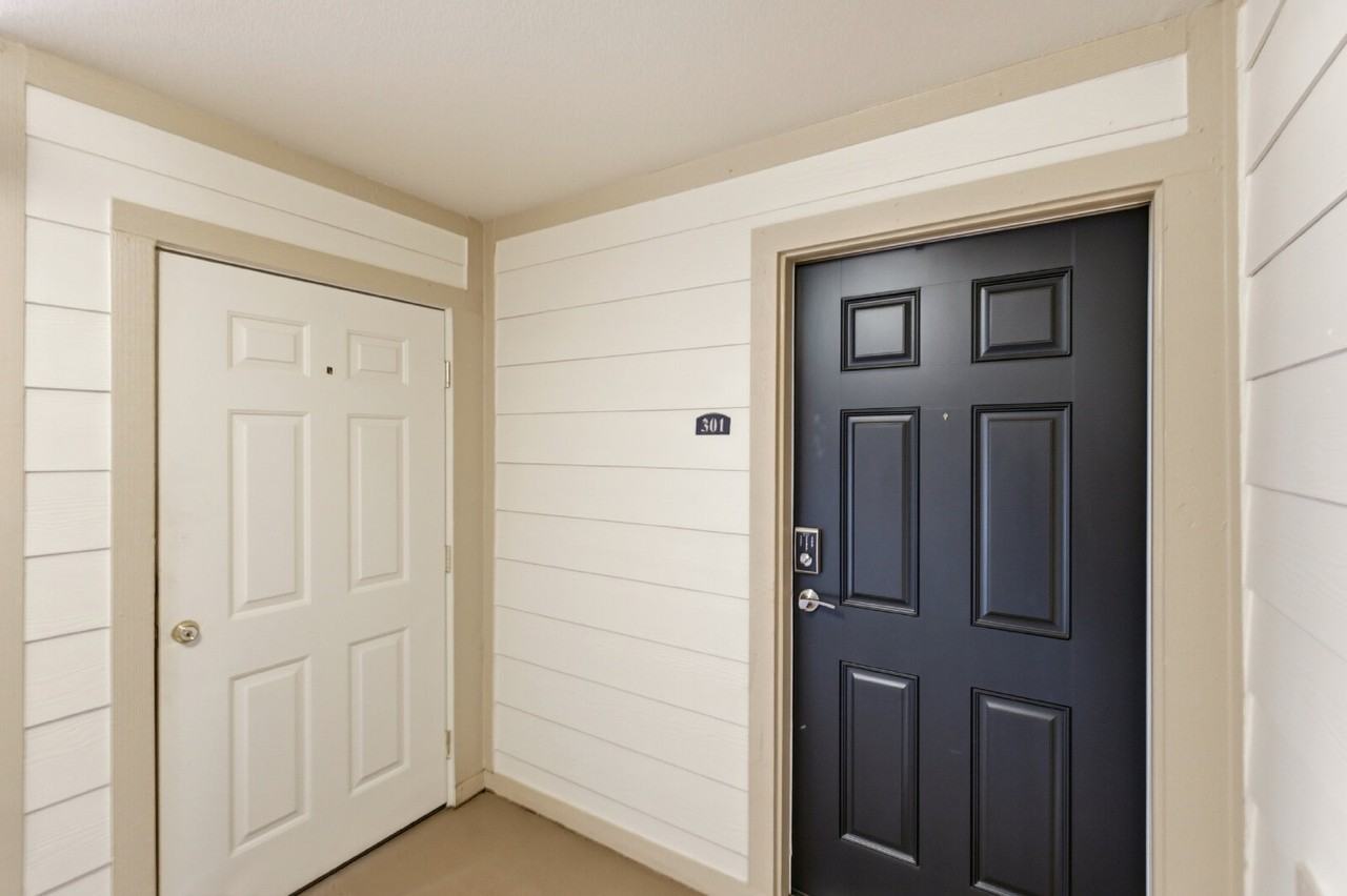 5726 N Genoa Way #301 - Photo 3 of 28