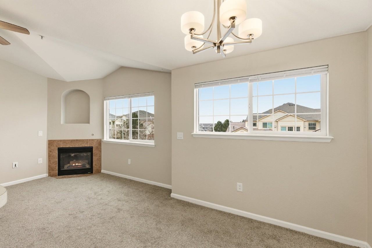 5726 N Genoa Way #301 - Photo 6 of 28