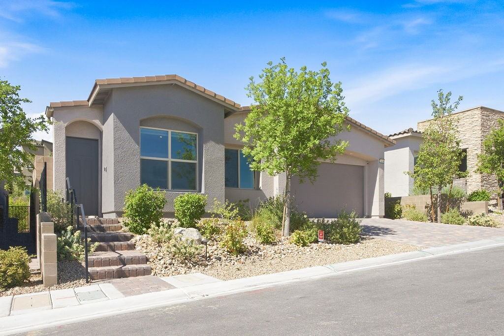 11659 Falcon Gorge Ave - Photo 3 of 42