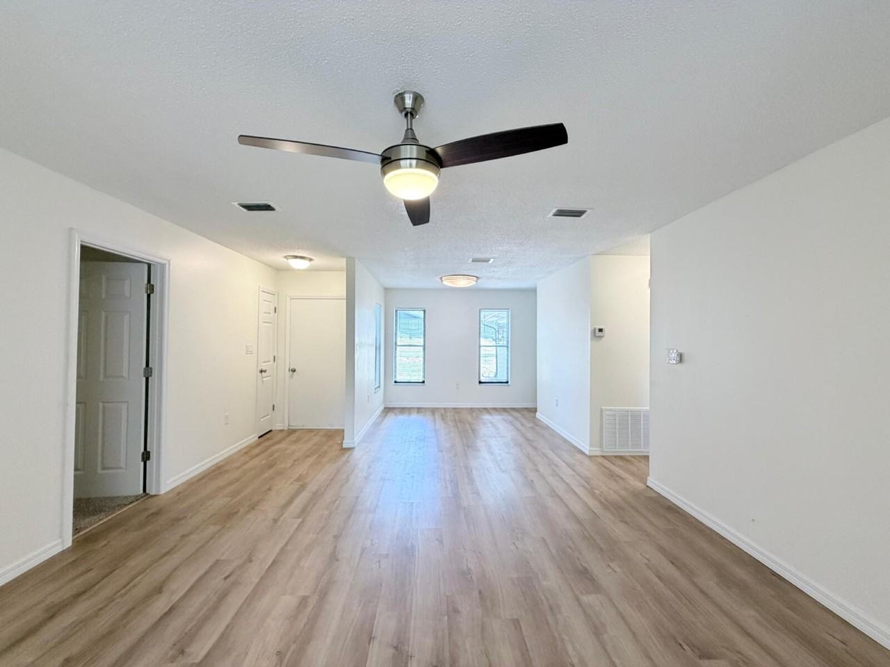 11 Bahia Court Loop - Photo 5 of 33