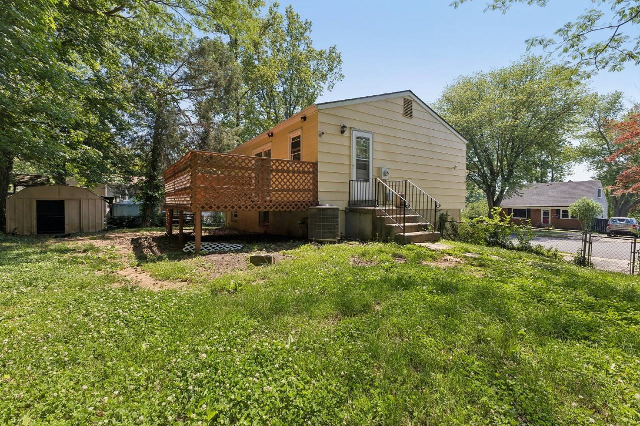 14197 Fullerton Rd - Photo 5 of 26